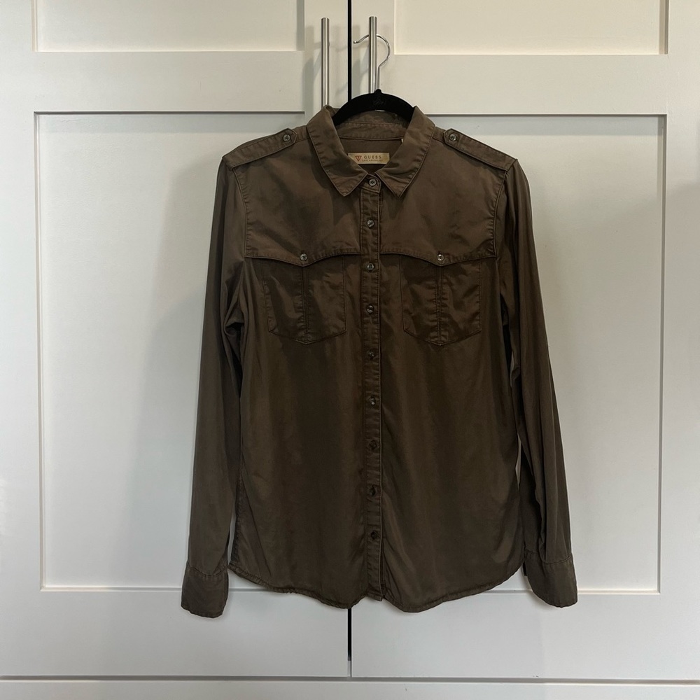 GUESS Green Size Large for Women or Unisex. All GUESS buttons. 100% LYOCELL.